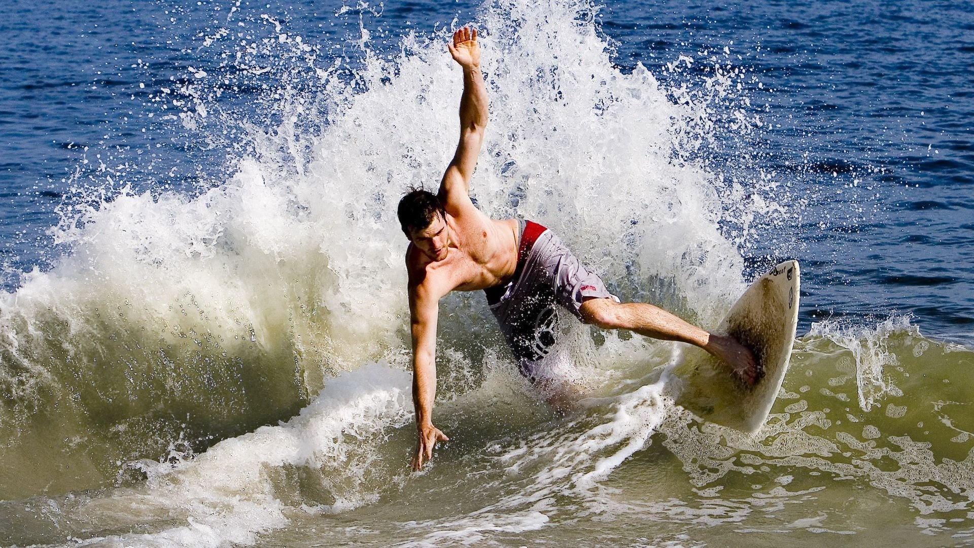 kaiyun官方入口登录-创新科技大揭秘：装备助力WRC车手冲刺巅峰，wrc车手是怎样培训的